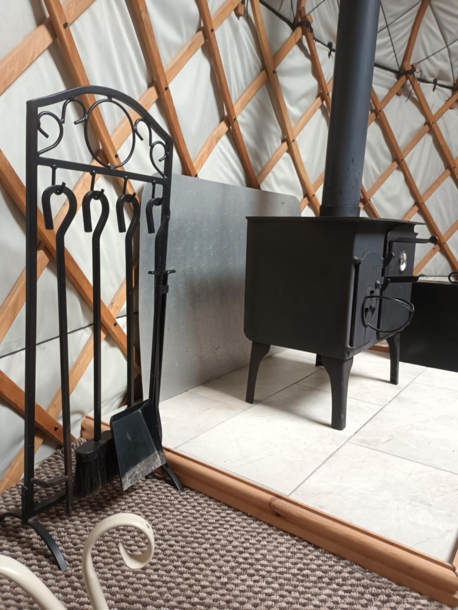 Gingerbread Cottage Yurts Dereham Buitenkant foto